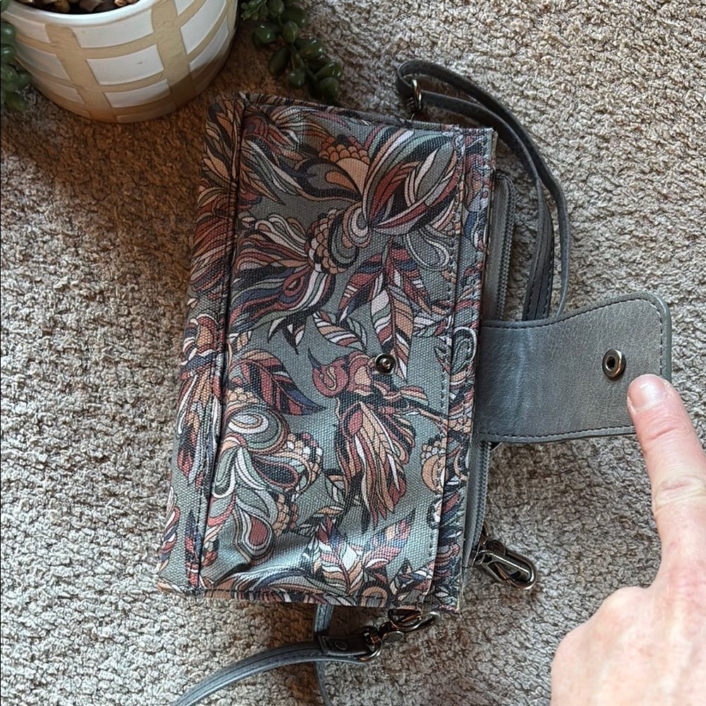 Sakroots Gray and Pink Women's Bag - Picture 4 of 10